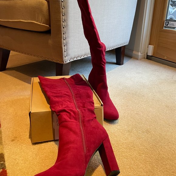 NIB Journee Collection "Vivian" Red Ruffle Boots - Size 11 - Picture 3 of 5